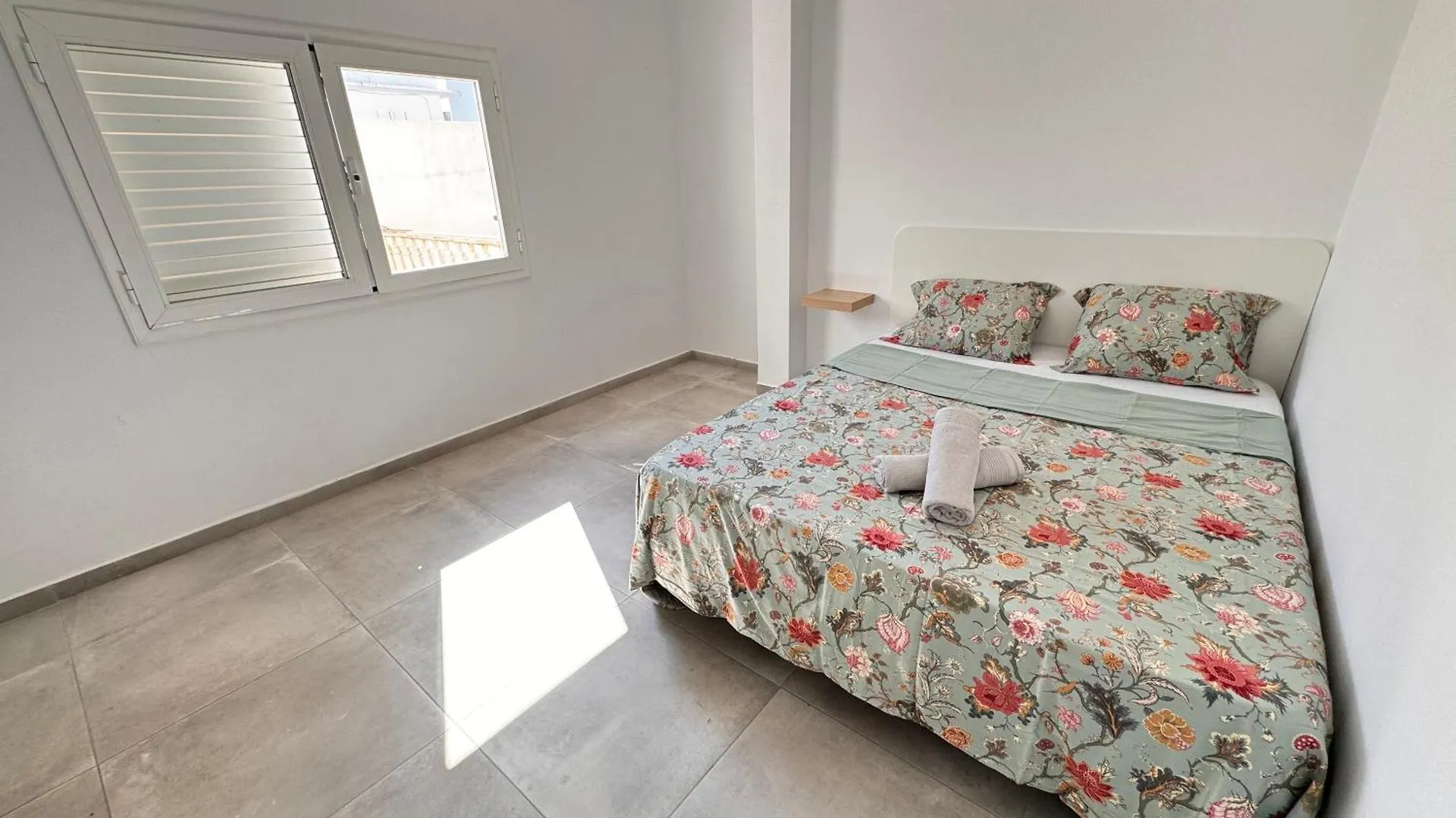 Hostal Cisne Hotel San Antonio  0*, San Antonio (Ibiza) Spain